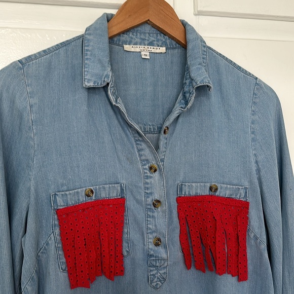 Alexia Admore Cropped Denim Top - Picture 4 of 6